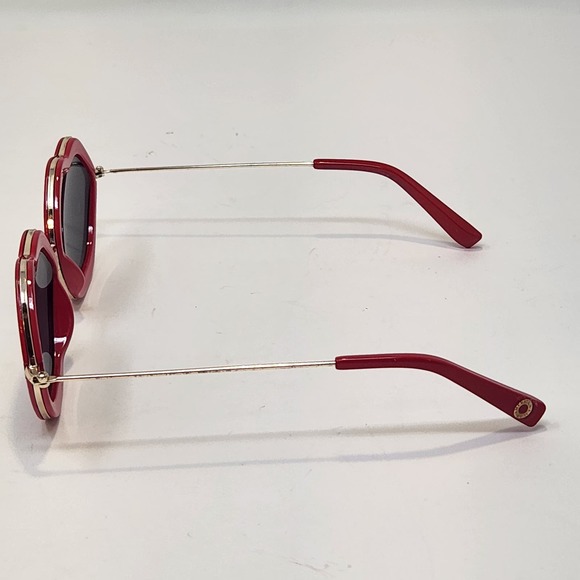 American Eagle Red Lips Sunglasses Sunnies Accessories Novelty Fashion Quirky - Picture 2 of 7
